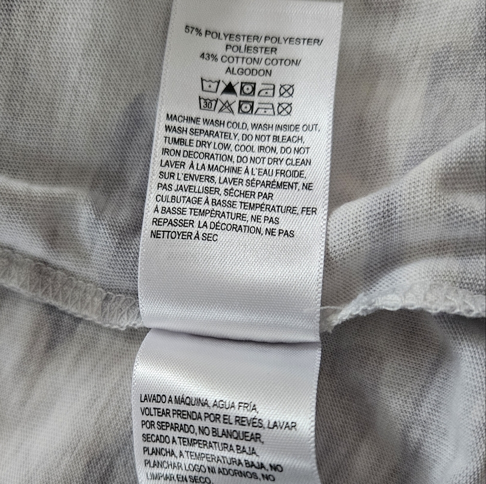 NWT Lucky Brand Los Angeles Camouflage Camo V Neck Tee T-Shirt Womens Small - Picture 12 of 12